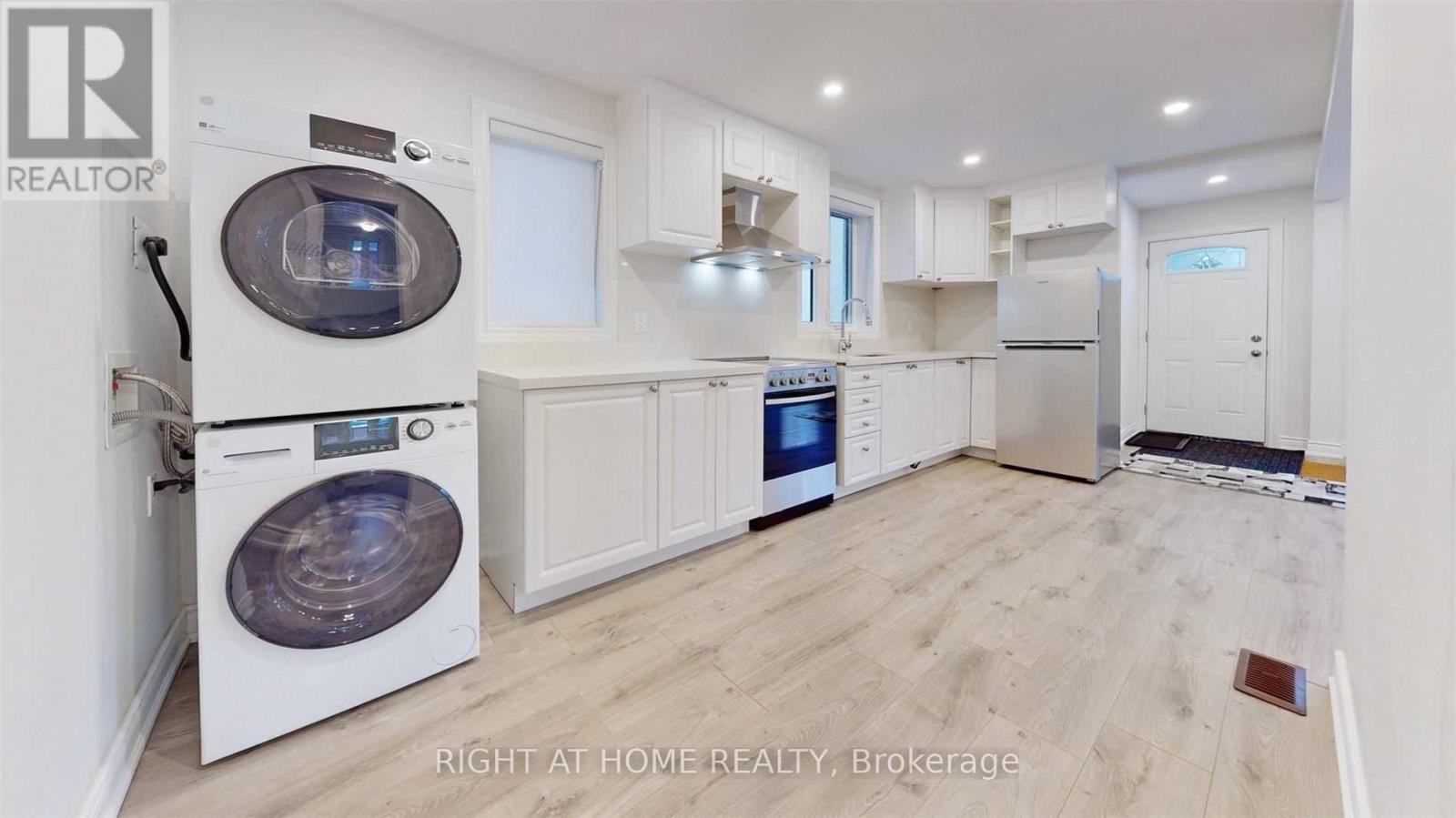 Main - 8 Airley Crescent, Toronto, Ontario  M4J 4H6 - Photo 9 - E13225410