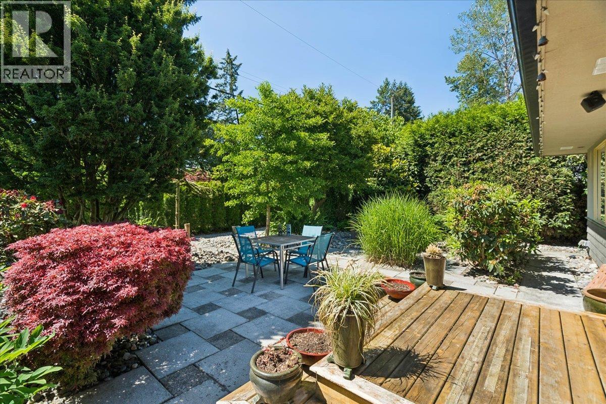 11626 243rd Street, Maple Ridge, British Columbia  V4R 1M1 - Photo 2 - R3130447