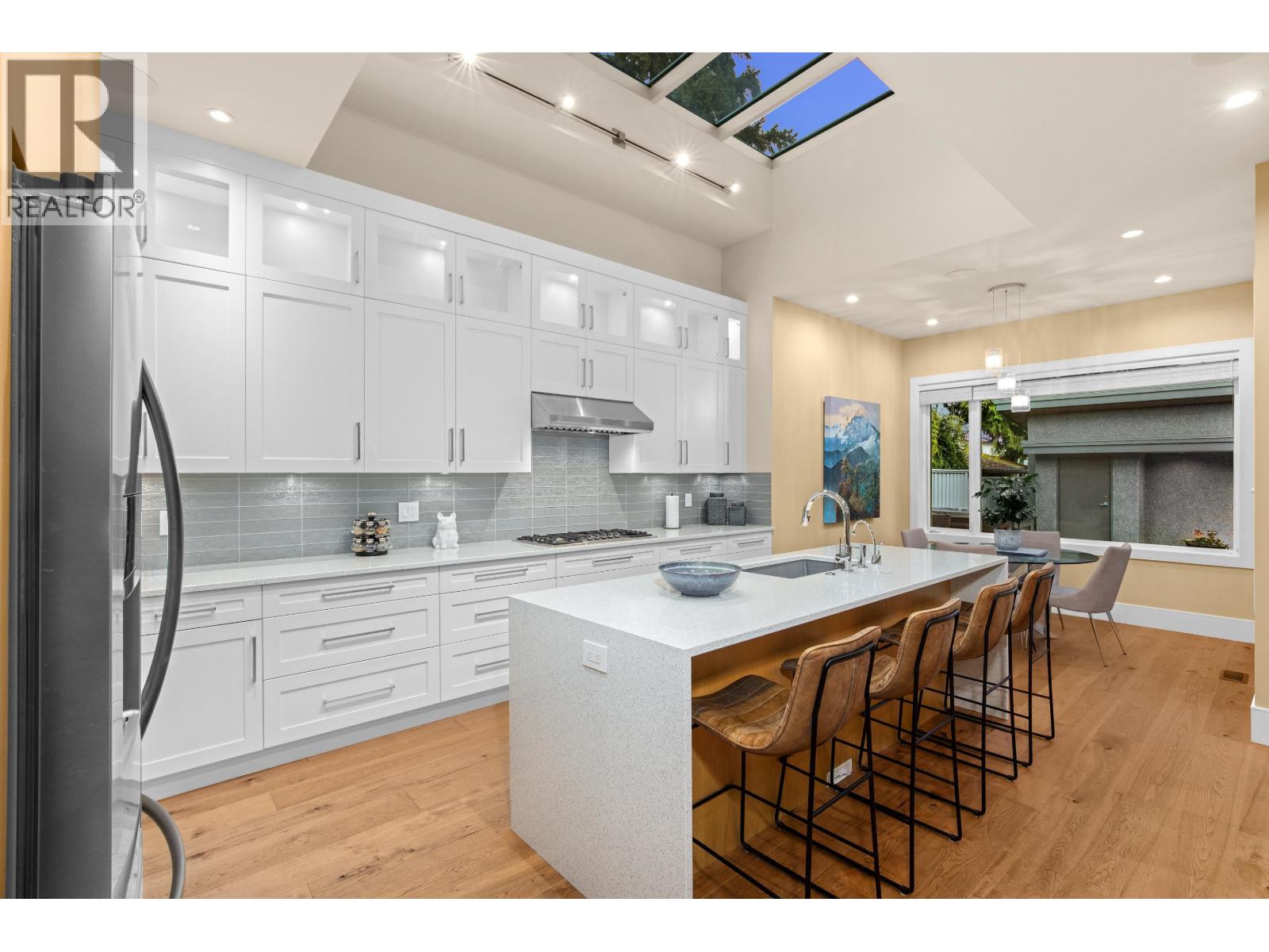 315 E 20th Street, North Vancouver, British Columbia  V7L 3A8 - Photo 11 - R3130448