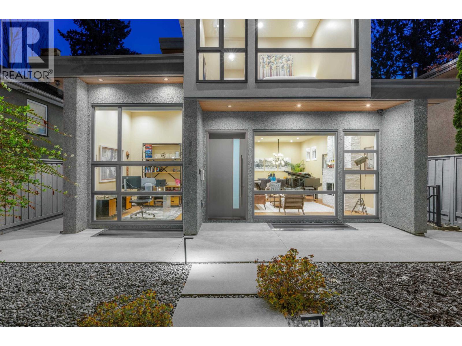 315 E 20th Street, North Vancouver, British Columbia  V7L 3A8 - Photo 34 - R3130448