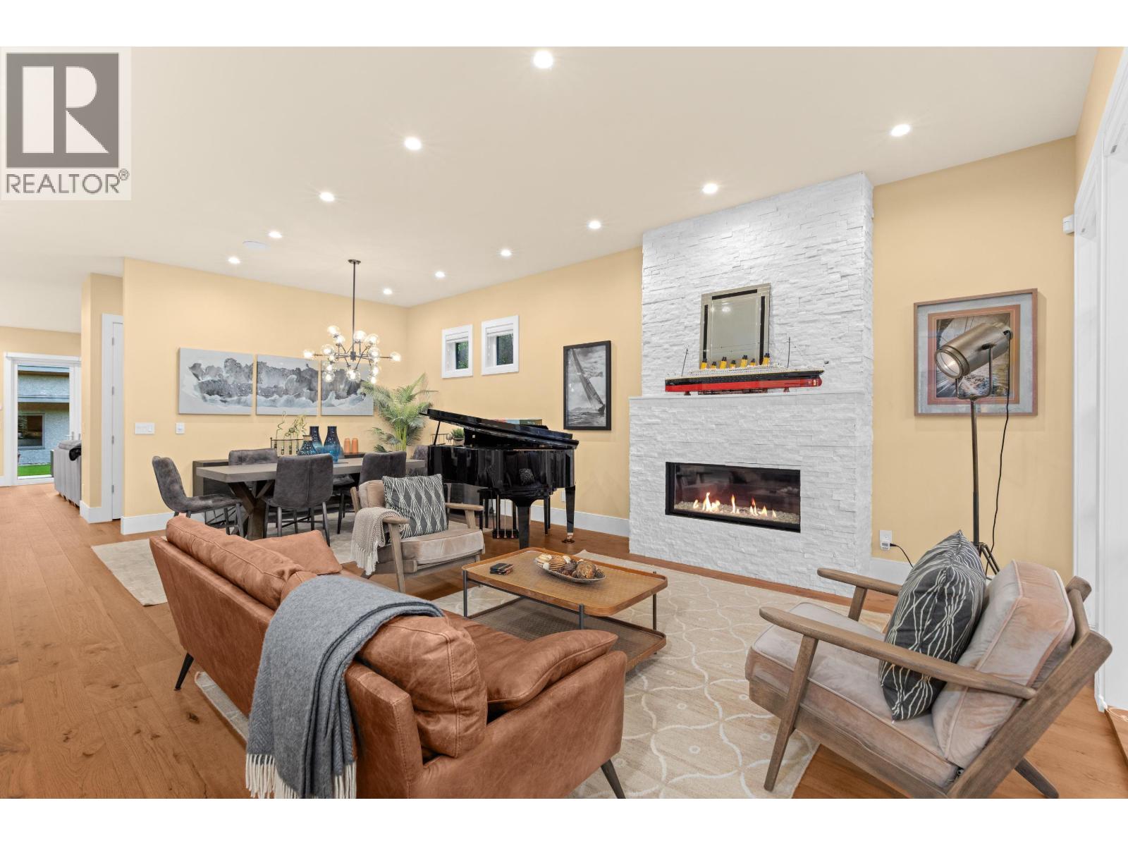 315 E 20th Street, North Vancouver, British Columbia  V7L 3A8 - Photo 5 - R3130448