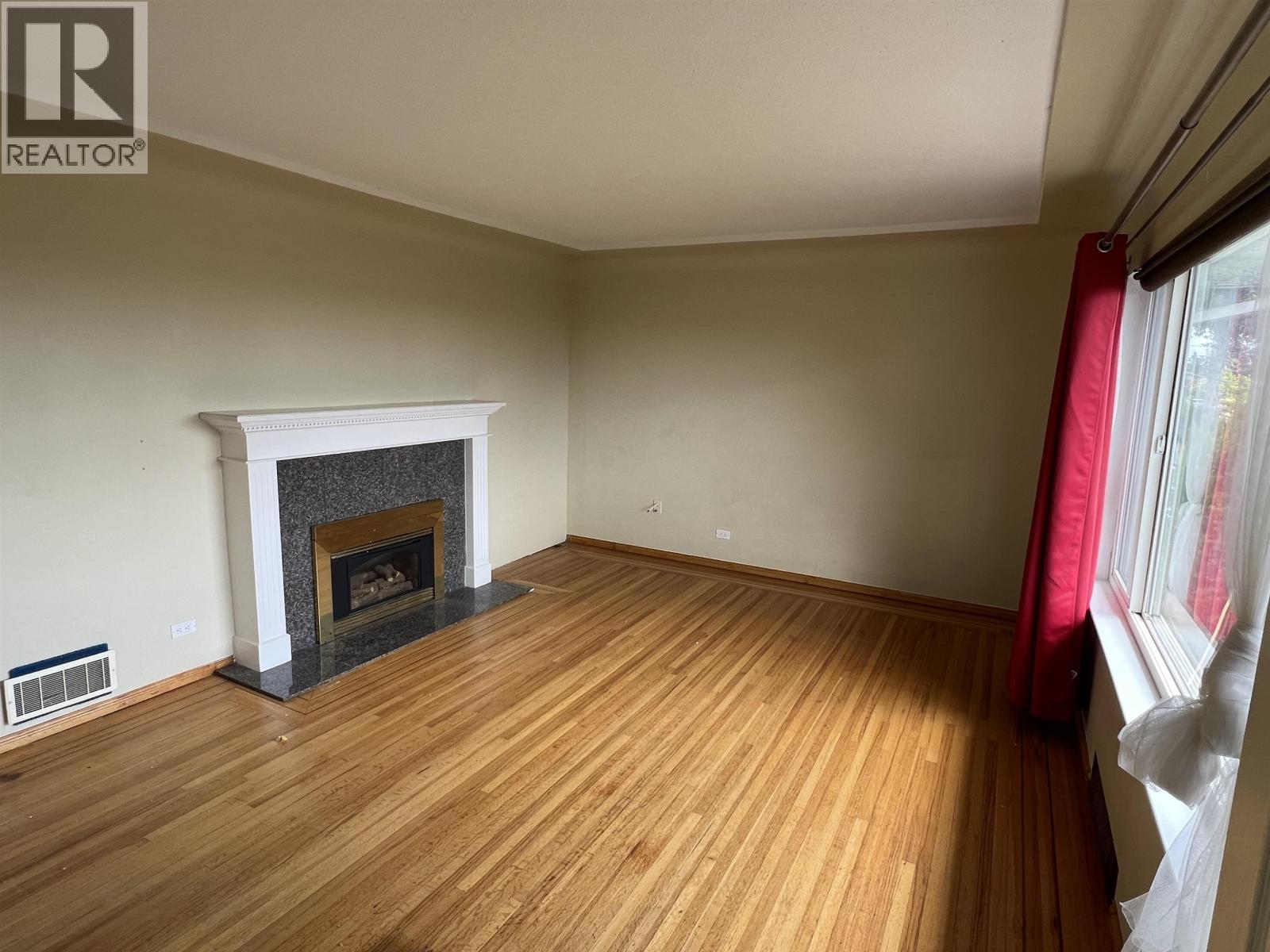 5941 Carson Street, Burnaby, British Columbia  V5J 2Z8 - Photo 5 - R3130488