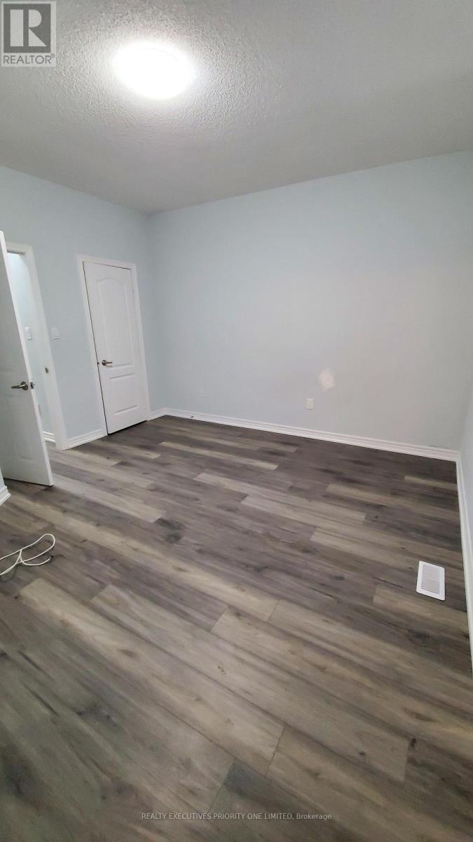 Upper Floor - 18 Ed Quigg Way, Vaughan, Ontario  L4H 2S2 - Photo 14 - N13225412