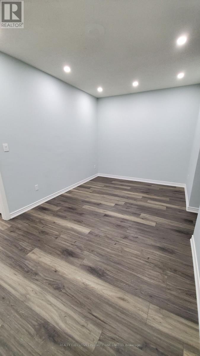 Upper Floor - 18 Ed Quigg Way, Vaughan, Ontario  L4H 2S2 - Photo 5 - N13225412