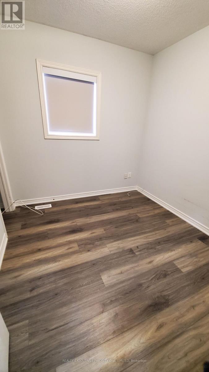 Upper Floor - 18 Ed Quigg Way, Vaughan, Ontario  L4H 2S2 - Photo 7 - N13225412