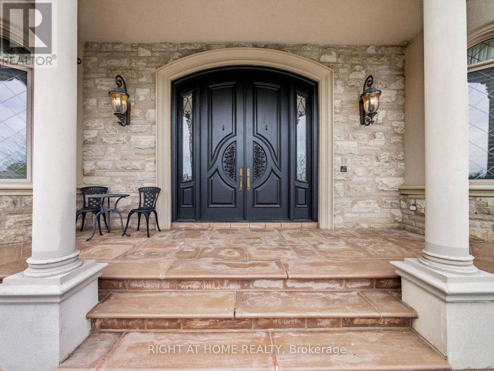 100 Rocmary Place, Vaughan, Ontario  L4L 8Z1 - Photo 2 - N13225422