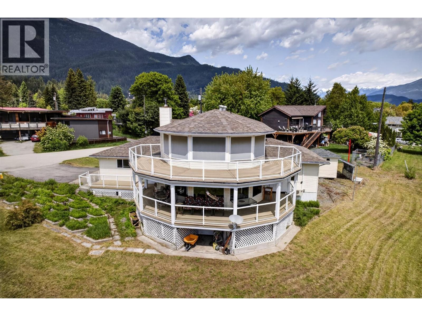 720 2nd Street, Kaslo, British Columbia  V0G 1M0 - Photo 10 - 10376929