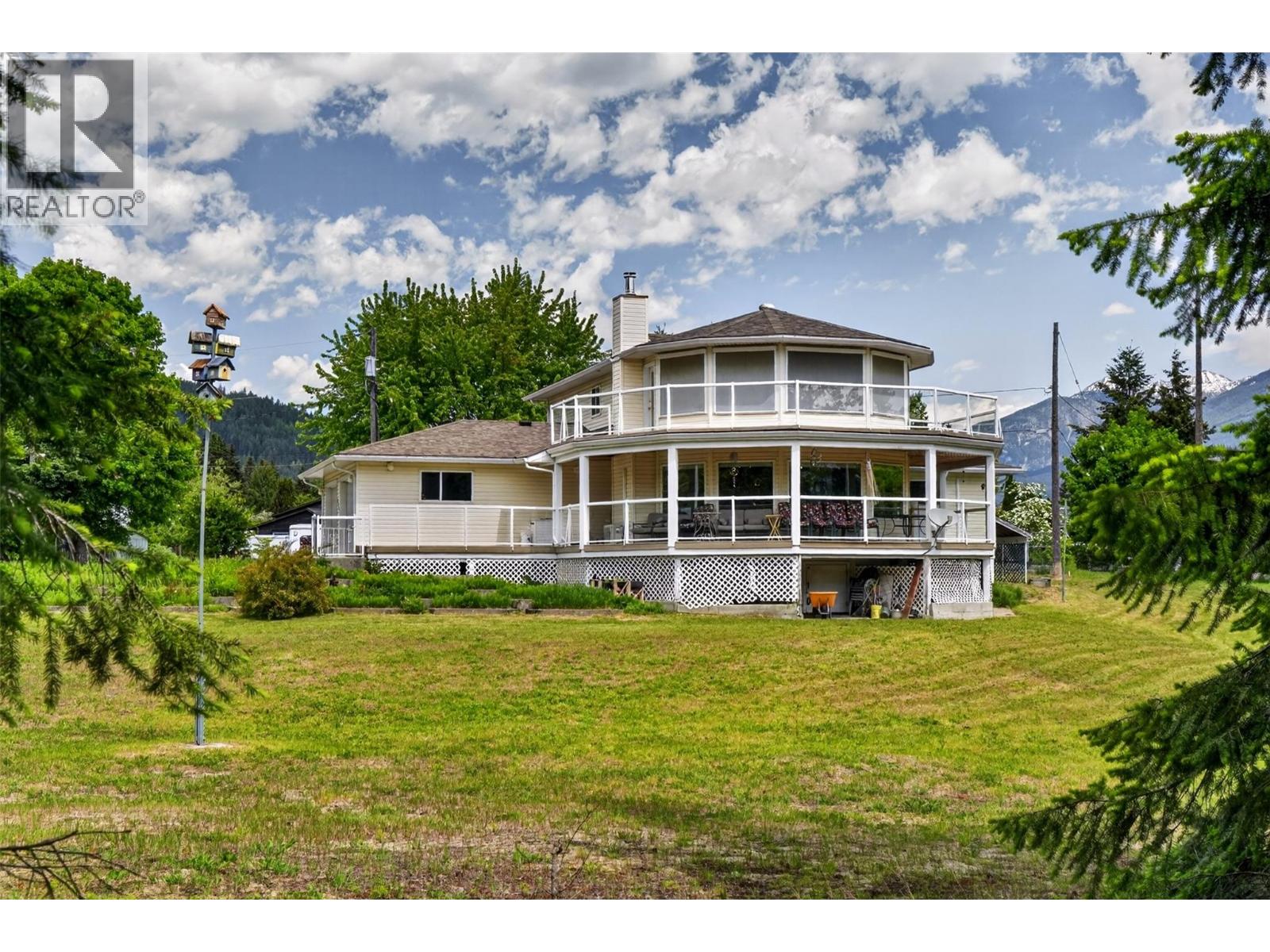 720 2nd Street, Kaslo, British Columbia  V0G 1M0 - Photo 3 - 10376929