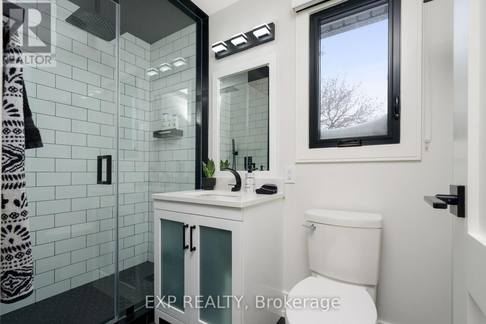 1279 Winterbourne Drive, Oakville, Ontario  L6J 7E4 - Photo 22 - W13225448