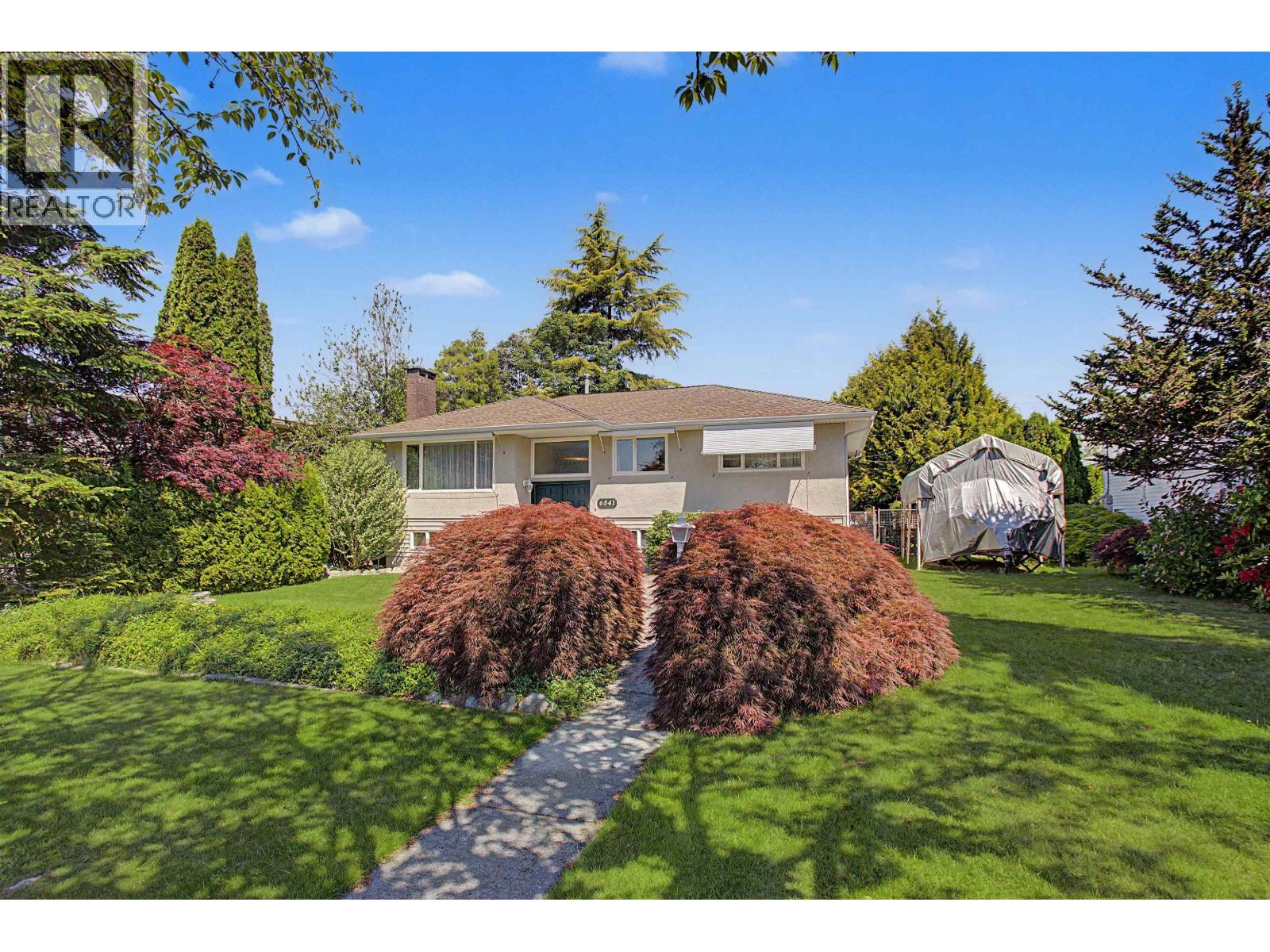 6541 Grant Street, Burnaby, British Columbia  V5B 2K9 - Photo 3 - R3130040