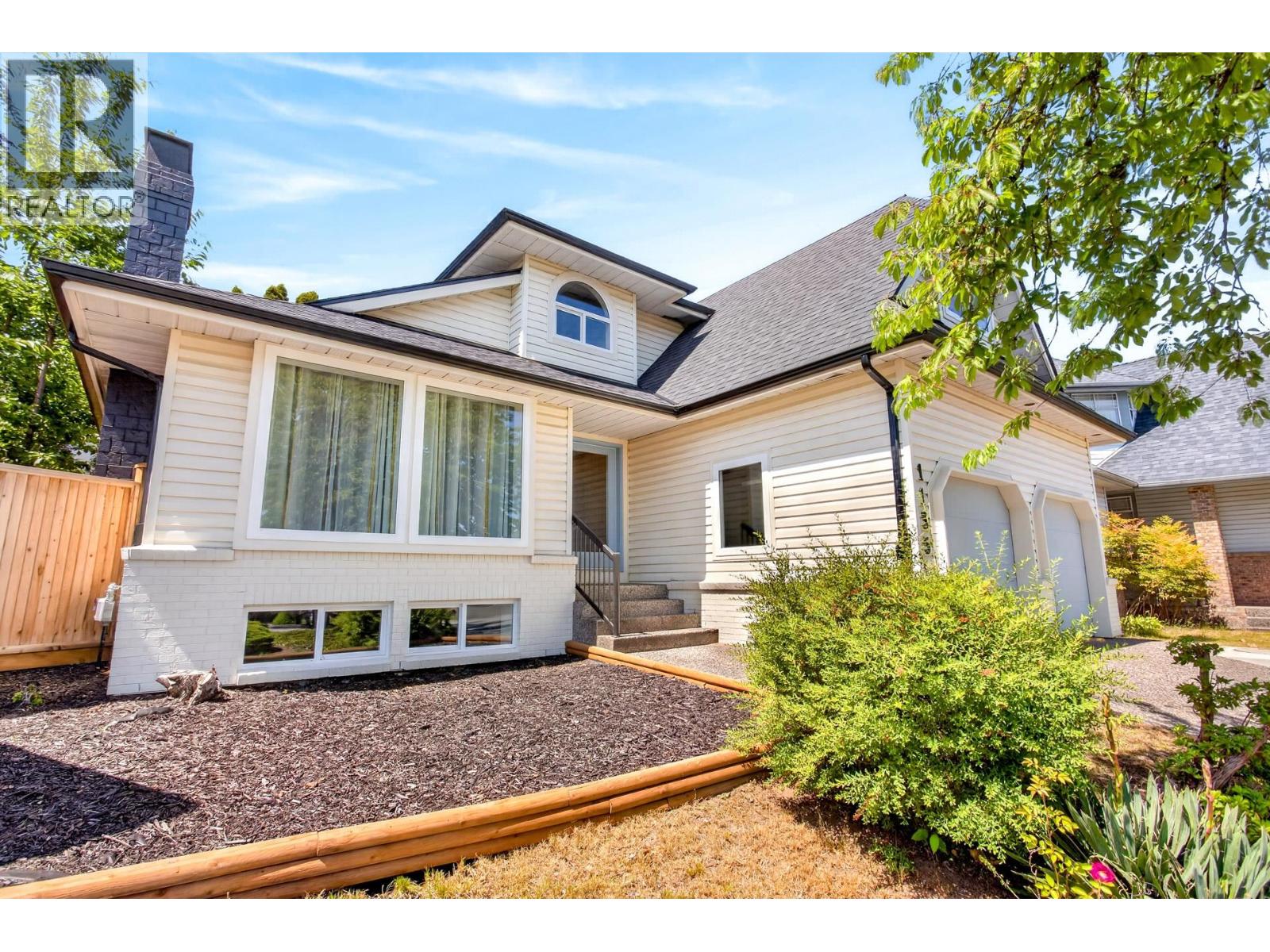 1135 Settlers Court, Port Coquitlam, British Columbia  V3C 5Y5 - Photo 2 - R3129593