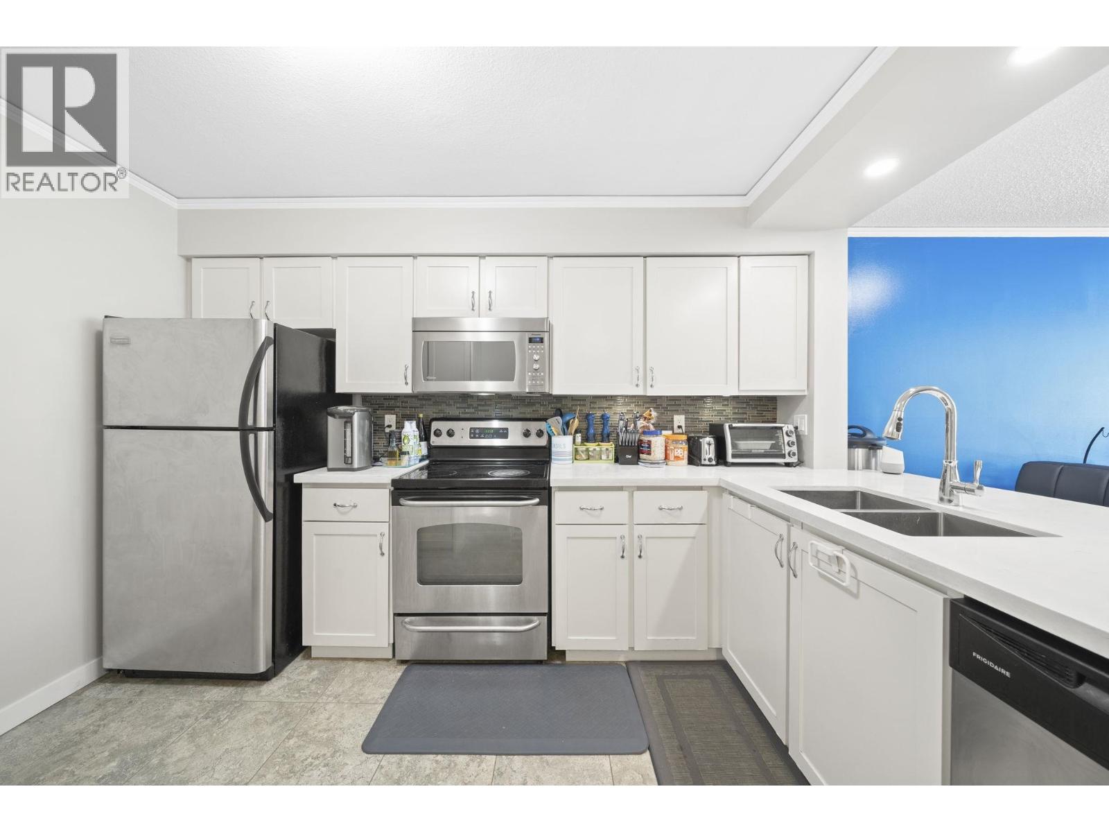 403 6070 Mcmurray Avenue, Burnaby, British Columbia  V5H 4J3 - Photo 5 - R3130380