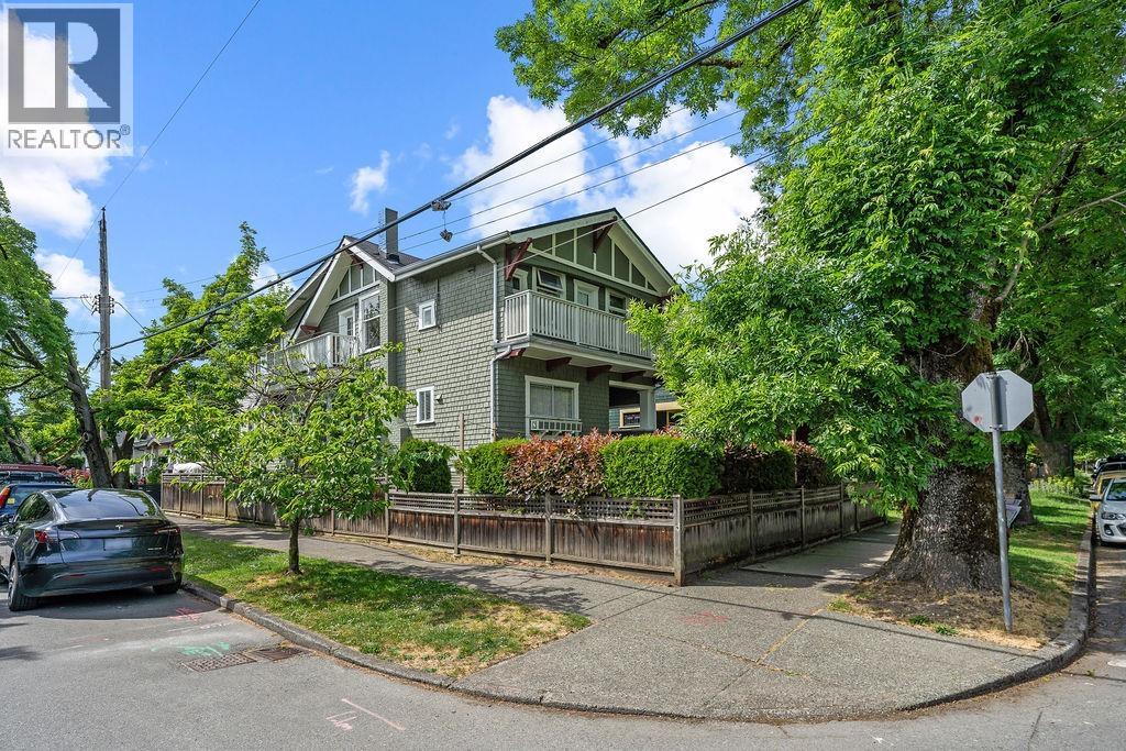 2245 Stephens Street, Vancouver, British Columbia  V6K 3W5 - Photo 3 - R3130348