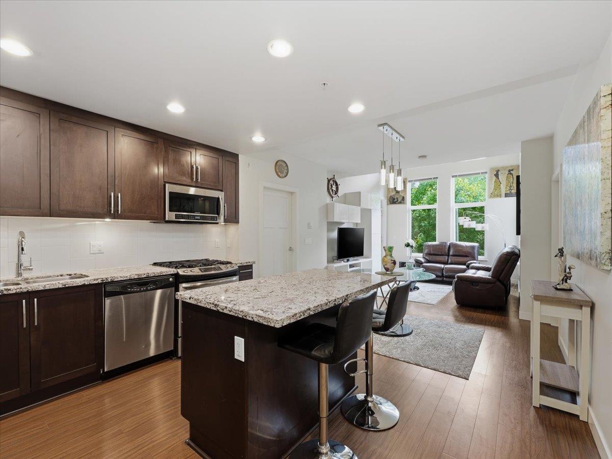 409 15428 31 Avenue, Surrey, British Columbia  V3Z 3W4 - Photo 6 - R3130692