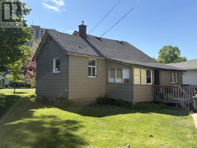 185 Compton Avenue, Ottawa, Ontario  K2B 5A6 - Photo 11 - X12954242