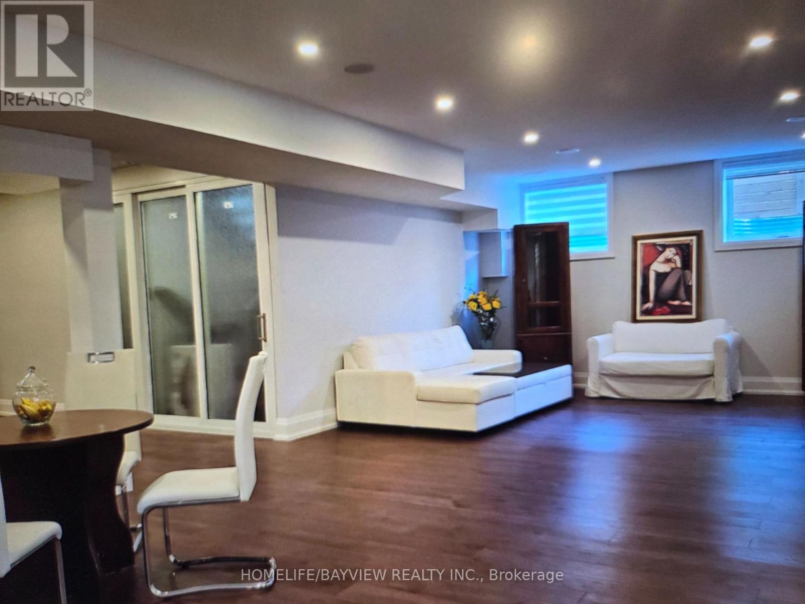 11 Walnut Crescent, Toronto, Ontario  M8W 2Z9 - Photo 3 - W13105720