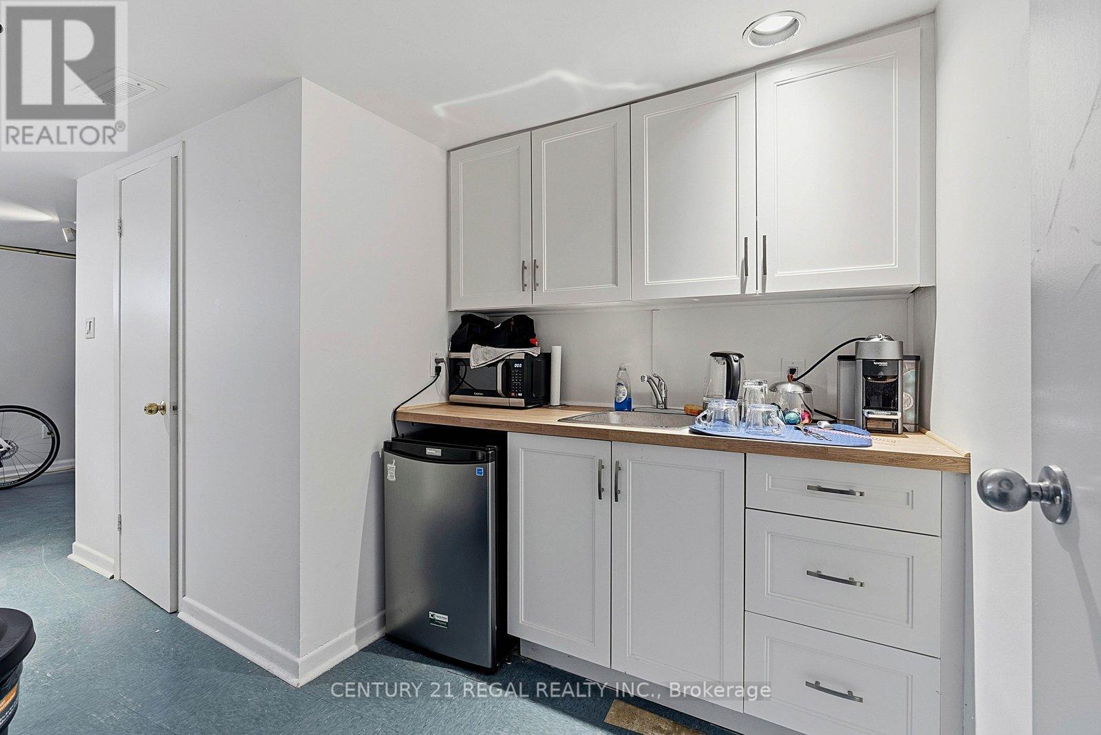 360 King Street E, Toronto, Ontario  M5A 1K9 - Photo 14 - C13225486