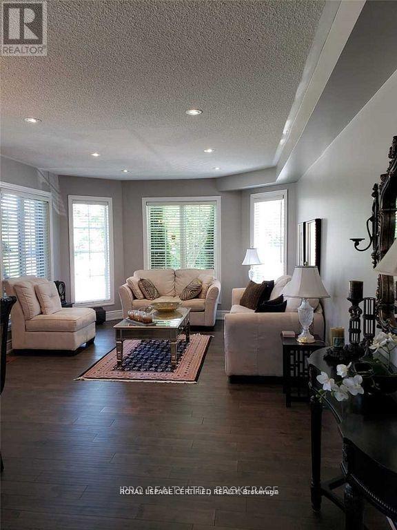 5890 Tampico Way, Mississauga, Ontario  L5M 6Y9 - Photo 10 - W13225494