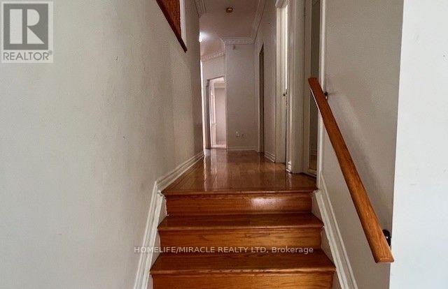34 Westbrook Avenue, Brampton, Ontario  L6P 2H1 - Photo 4 - W13225496