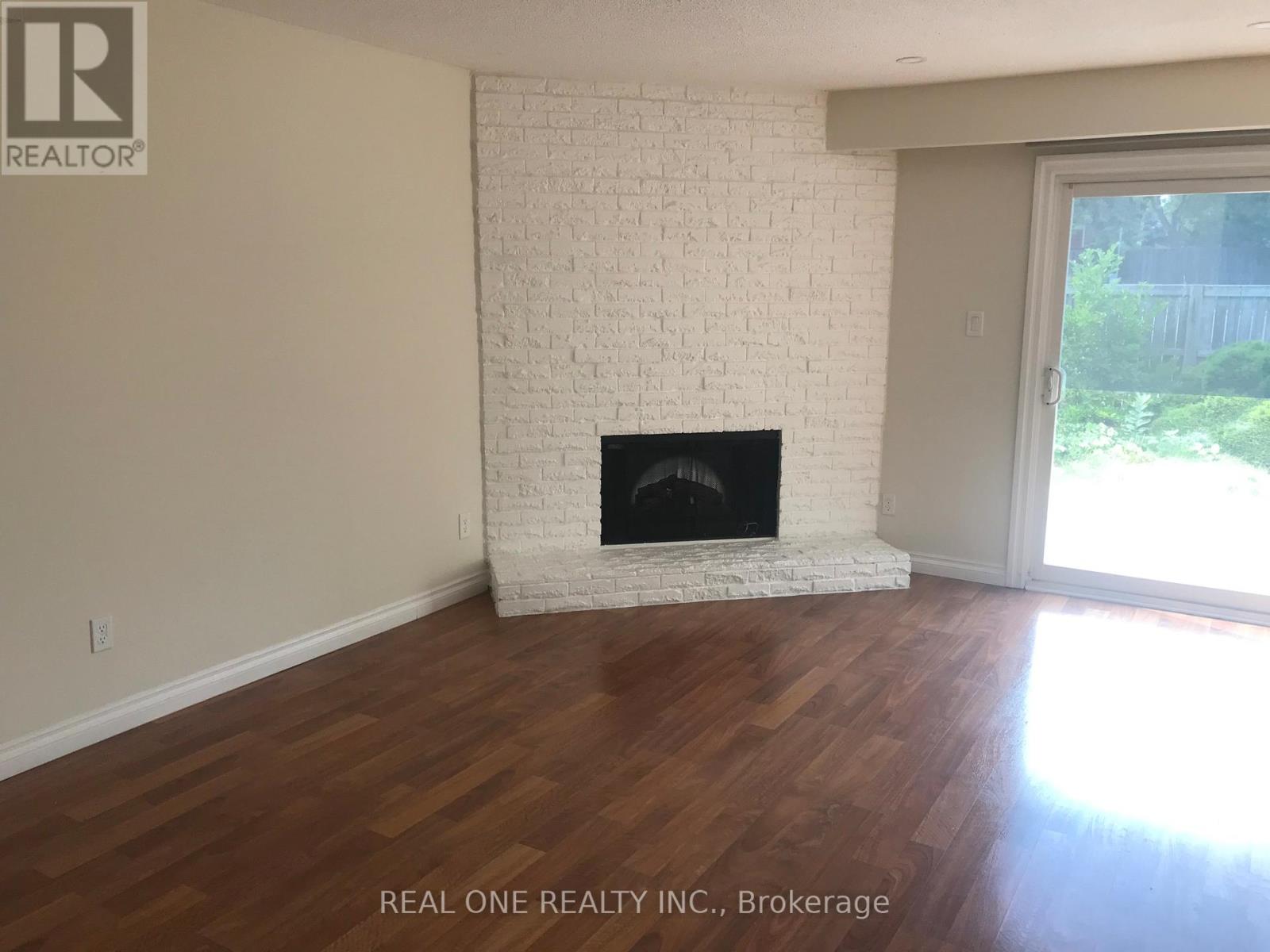 28 - 1580 Lancaster Drive, Oakville, Ontario  L6H 2Z5 - Photo 8 - W13225546