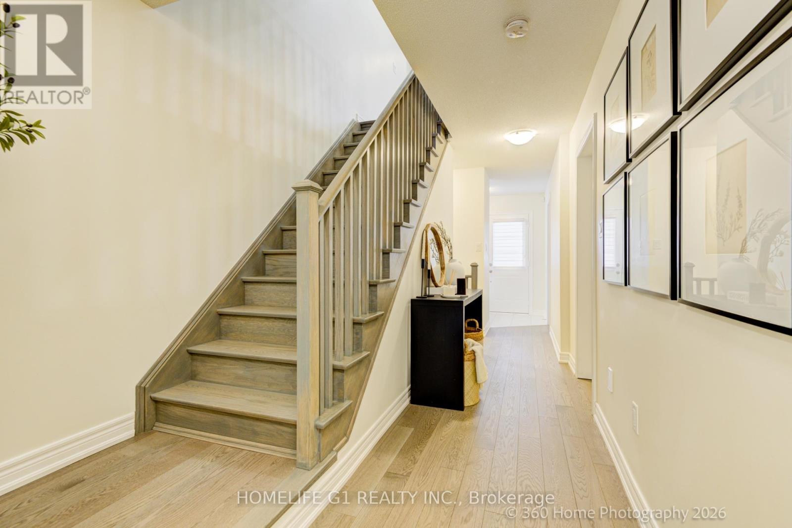 98 Fruitvale Circle, Brampton, Ontario  L7A 5B9 - Photo 5 - W13225560