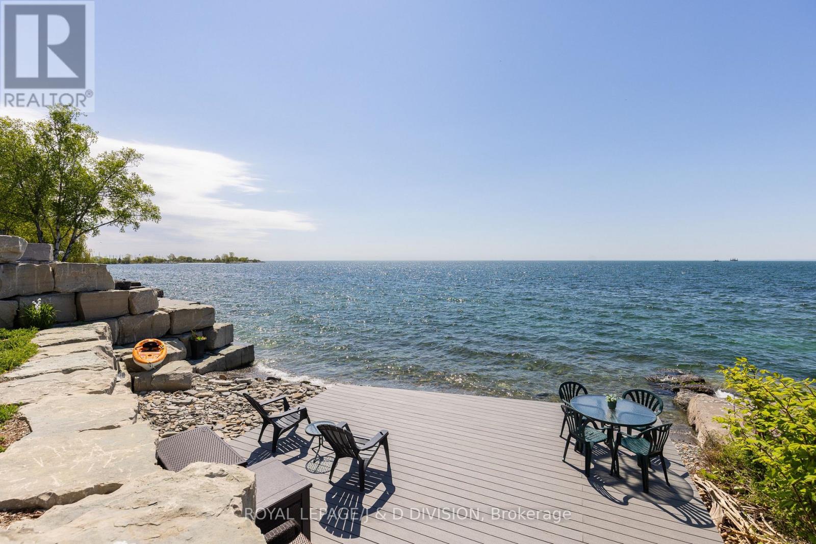 99 Lake Promenade, Toronto, Ontario  M8W 1A2 - Photo 4 - W13225230