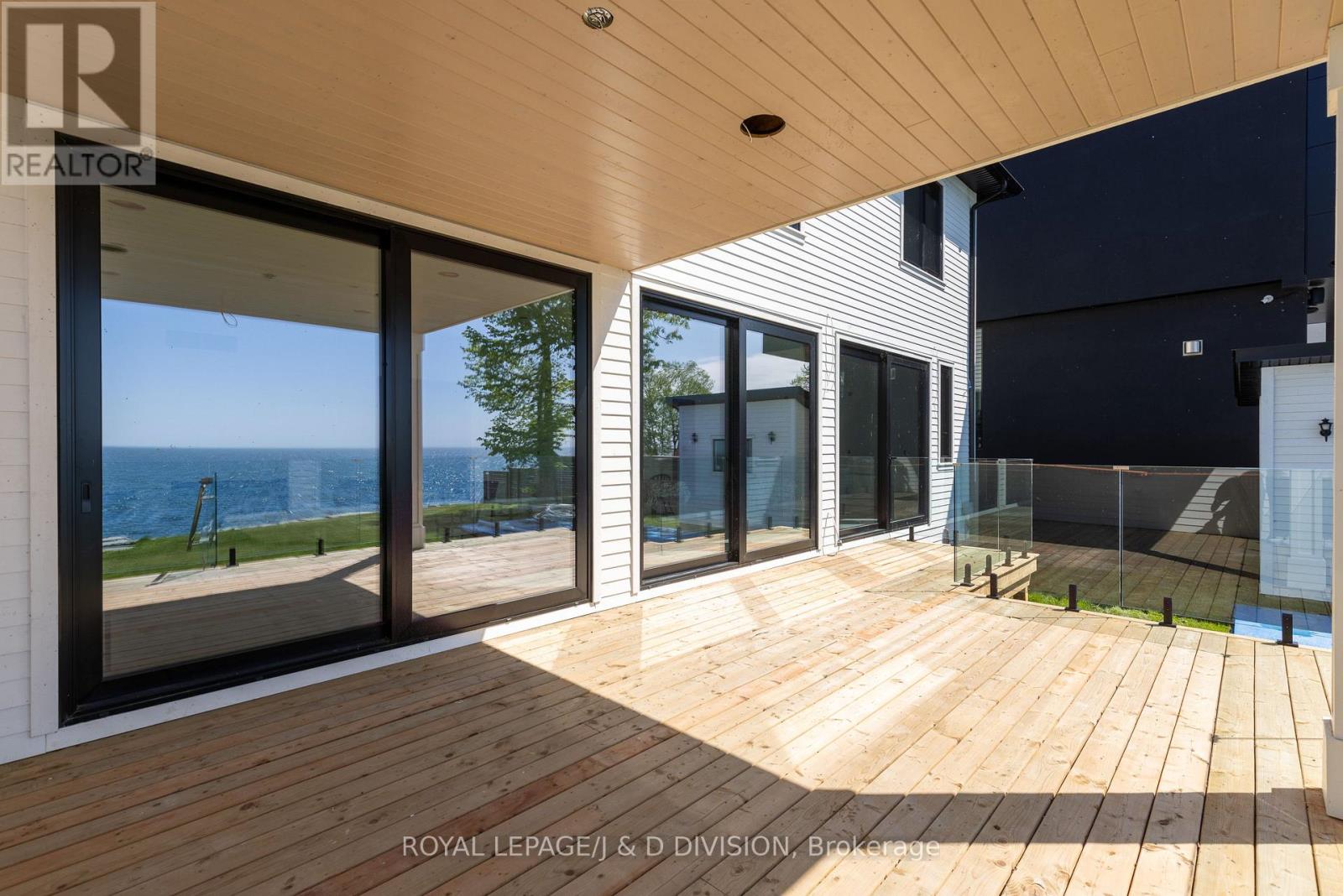 99 Lake Promenade, Toronto, Ontario  M8W 1A2 - Photo 8 - W13225230