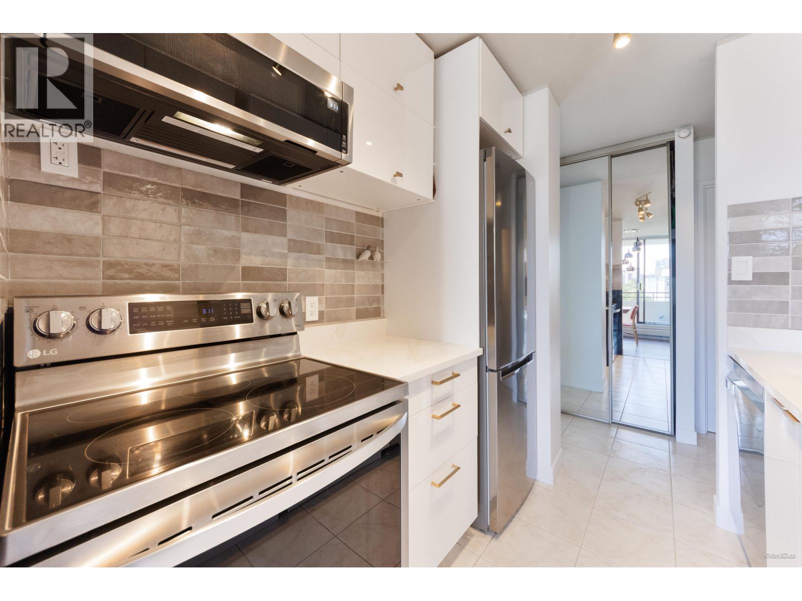 1501 1725 Pendrell Street, Vancouver, British Columbia  V6G 2X7 - Photo 3 - R3130529