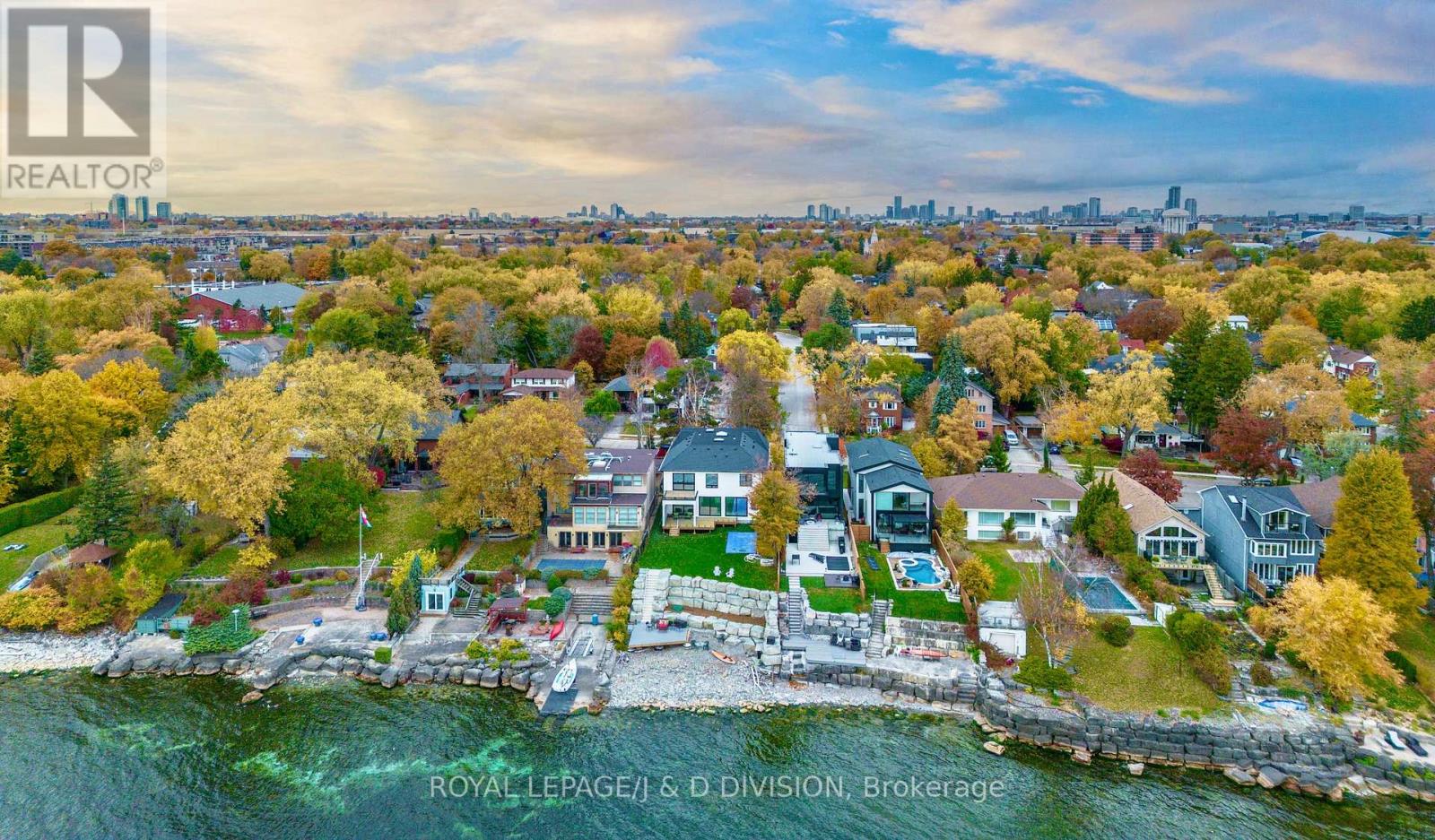 99 Lake Promenade, Toronto, Ontario  M8W 1A2 - Photo 26 - W13225230