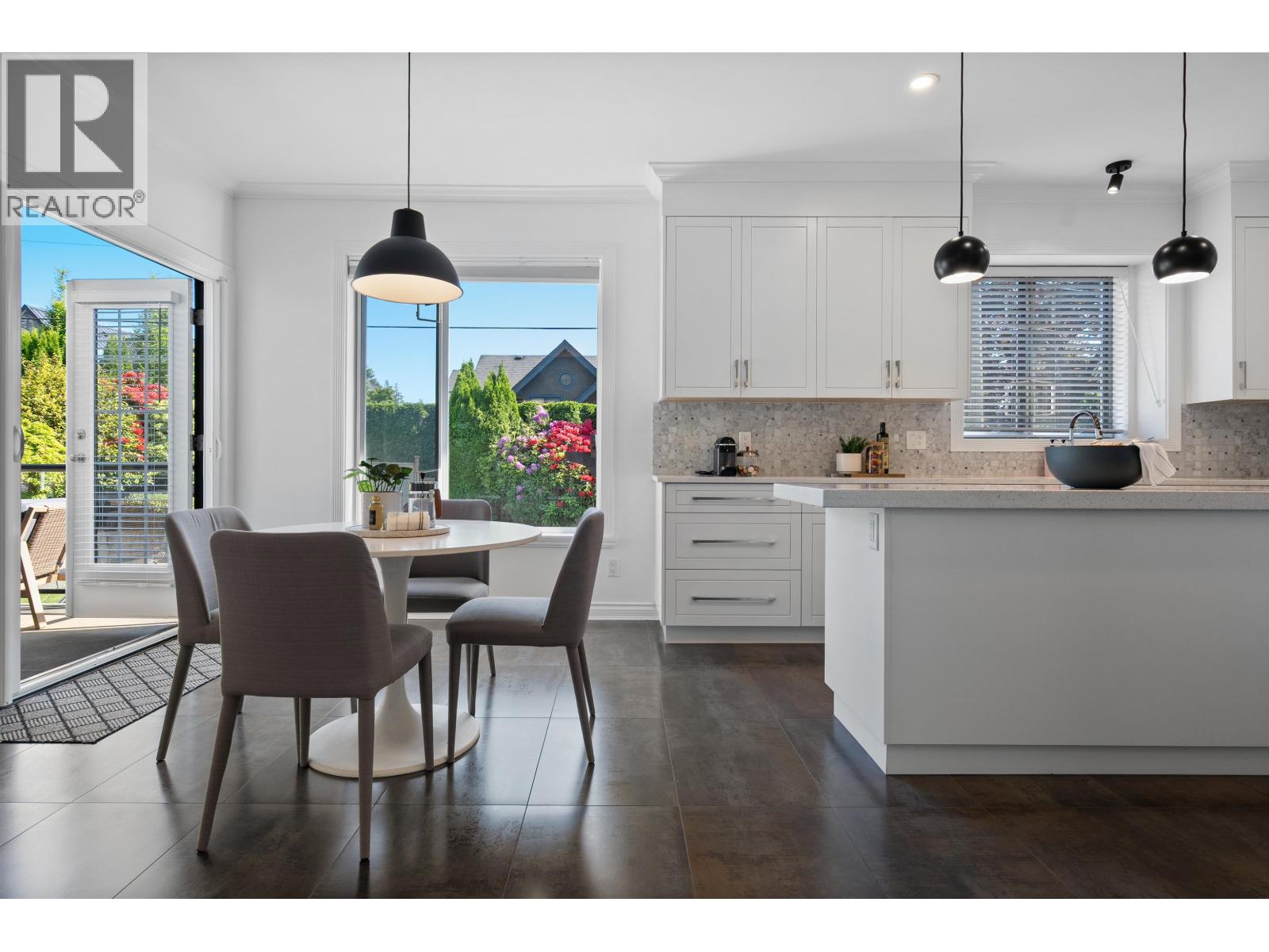 917 Wavertree Road, North Vancouver, British Columbia  V7R 1S4 - Photo 13 - R3130558
