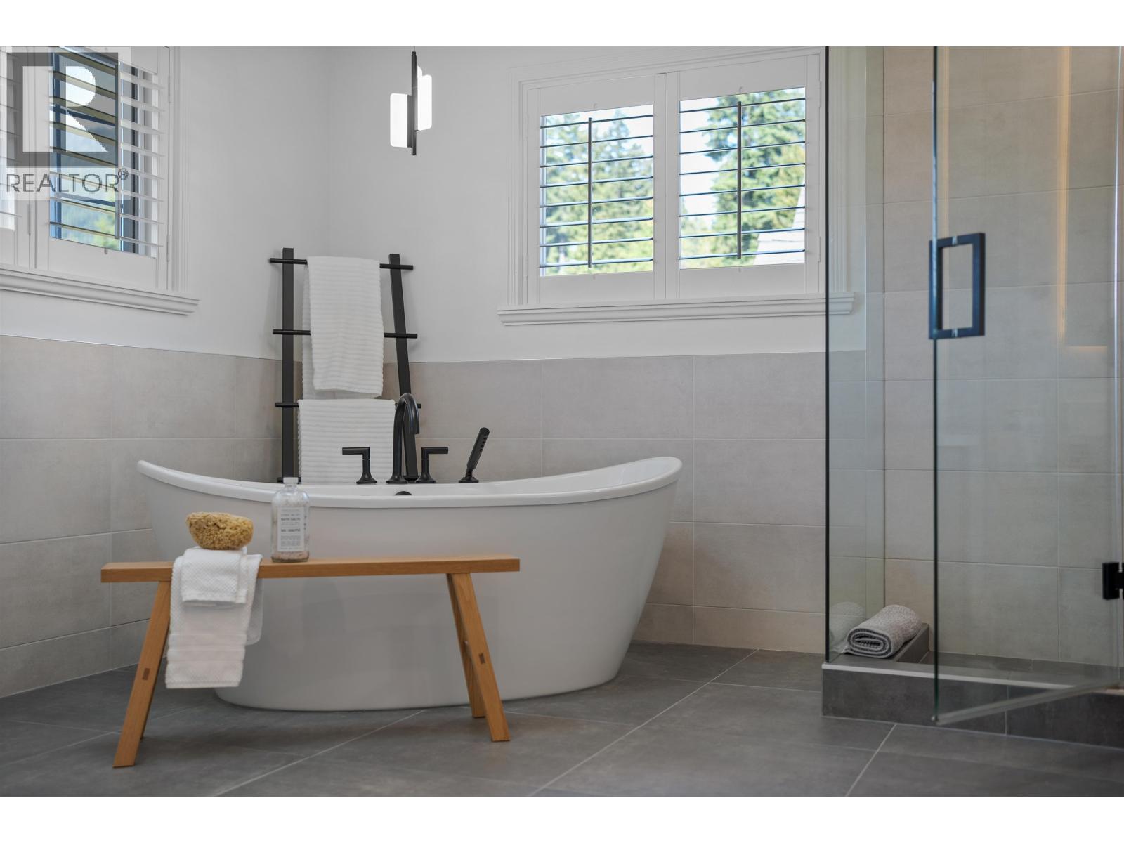 917 Wavertree Road, North Vancouver, British Columbia  V7R 1S4 - Photo 27 - R3130558