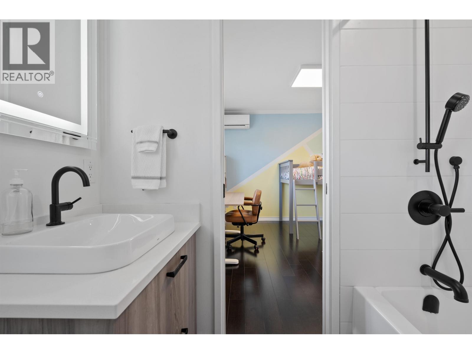 917 Wavertree Road, North Vancouver, British Columbia  V7R 1S4 - Photo 31 - R3130558