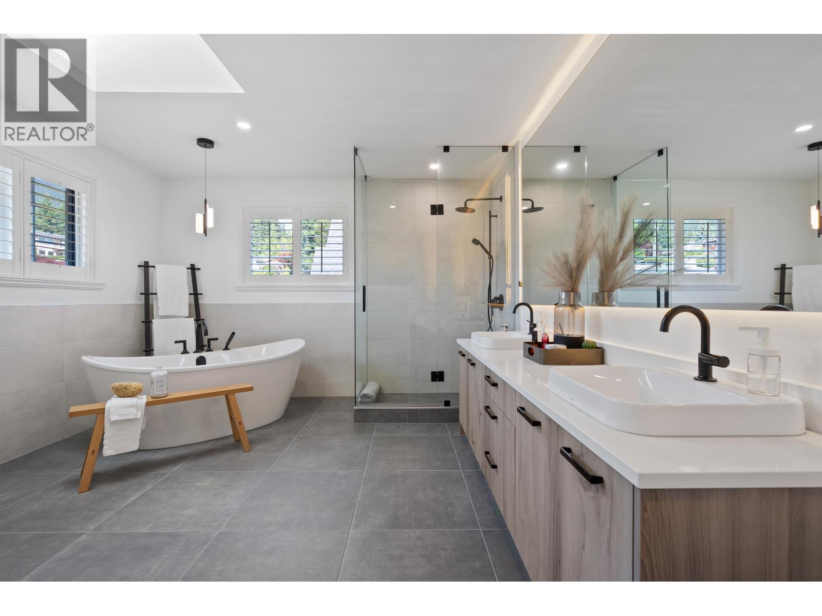 917 Wavertree Road, North Vancouver, British Columbia  V7R 1S4 - Photo 25 - R3130558