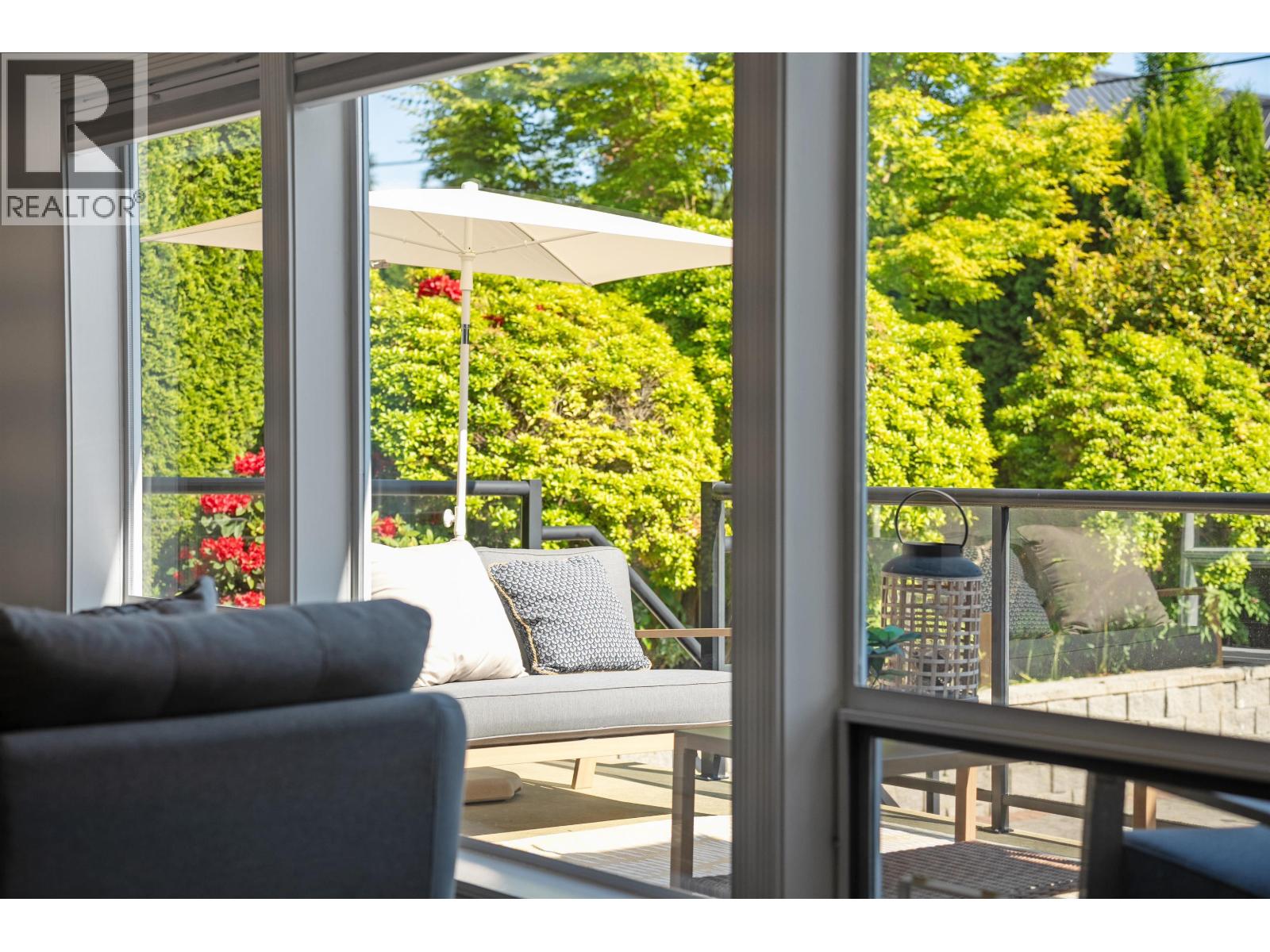 917 Wavertree Road, North Vancouver, British Columbia  V7R 1S4 - Photo 10 - R3130558