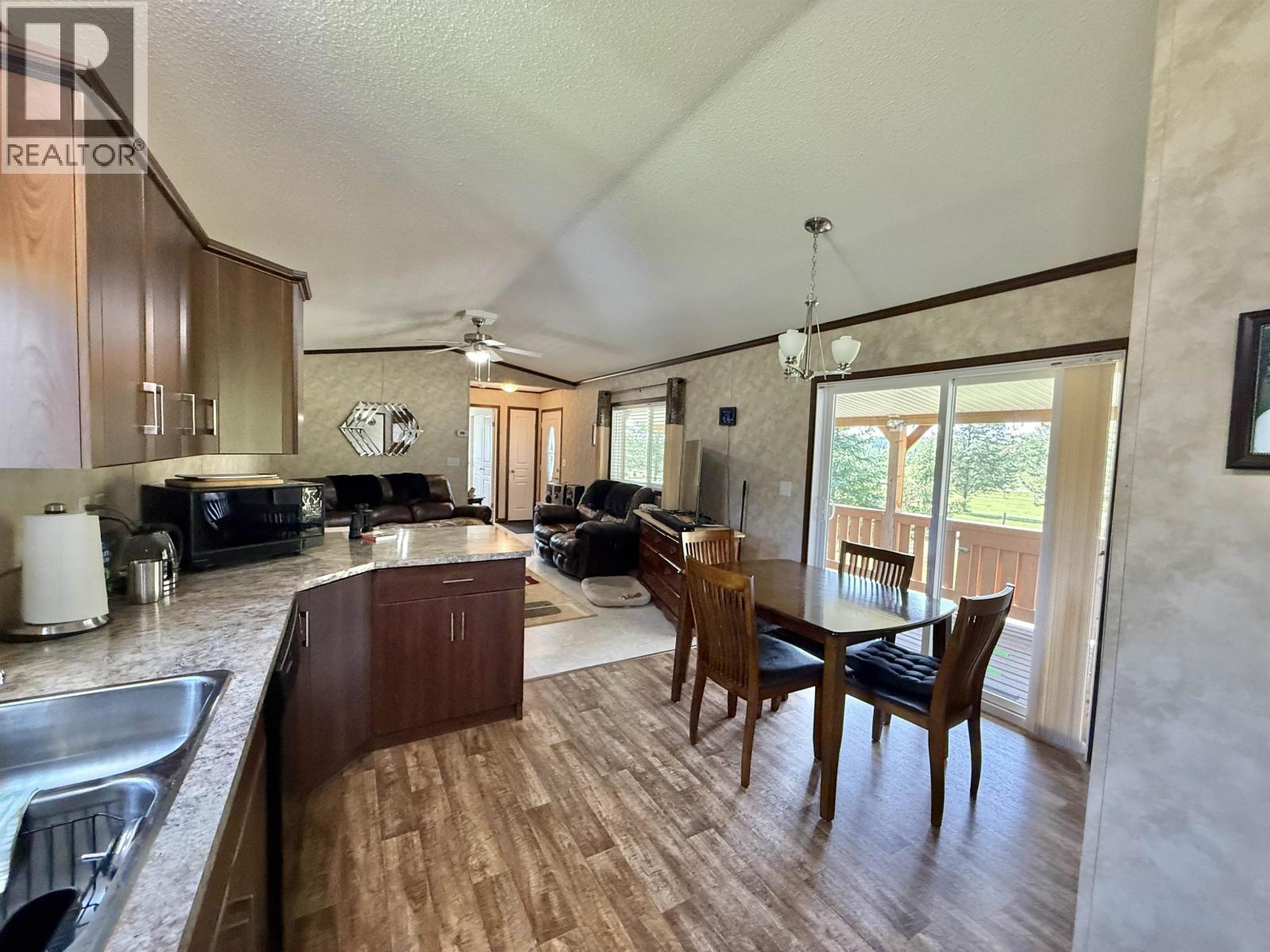 2305 Murray Road, Quesnel, British Columbia  V2J 0A2 - Photo 9 - R3130709