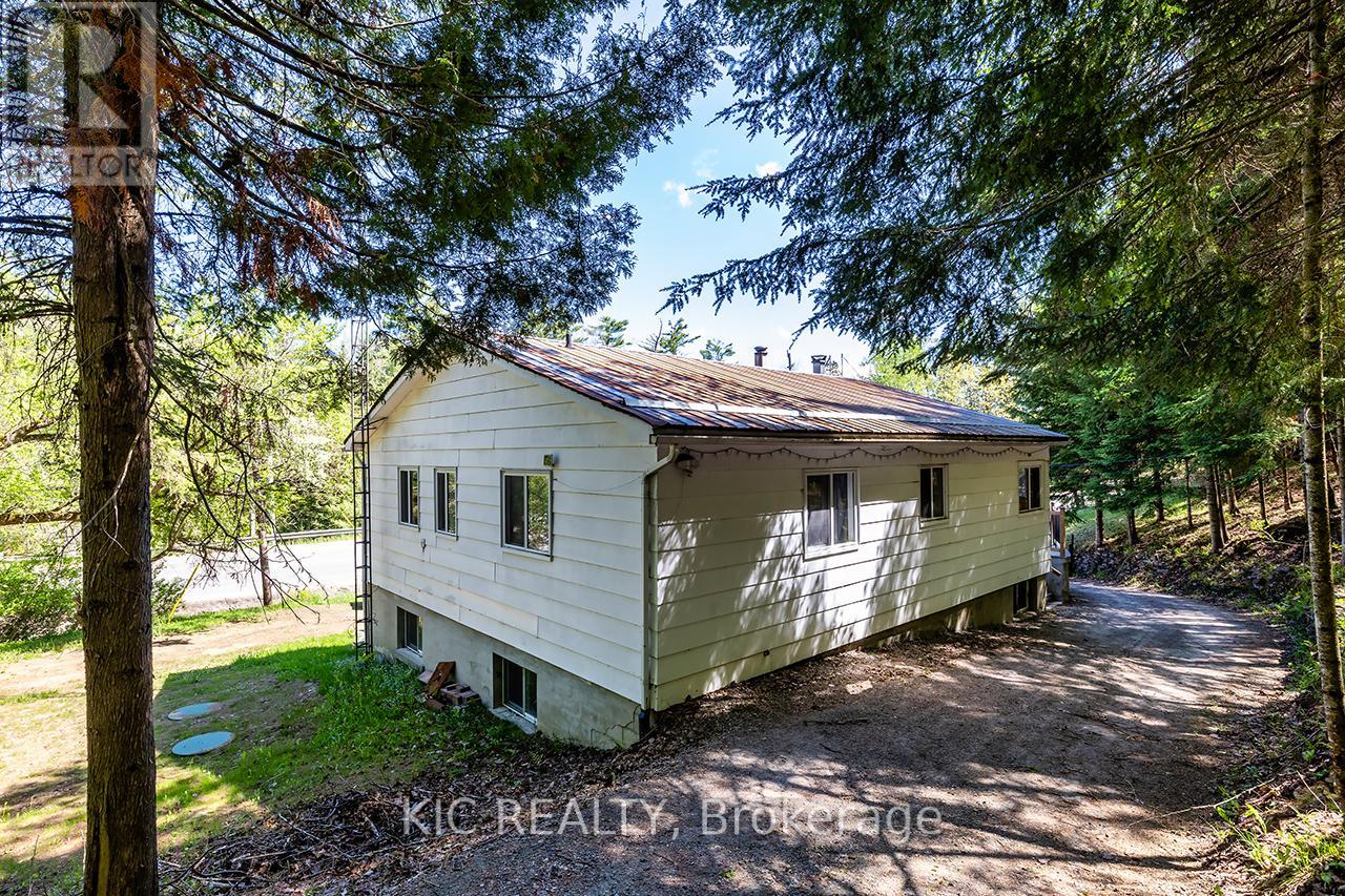 14202 Highway 118 Highway E, Dysart Et Al, Ontario  K0M 1S0 - Photo 2 - X12822620