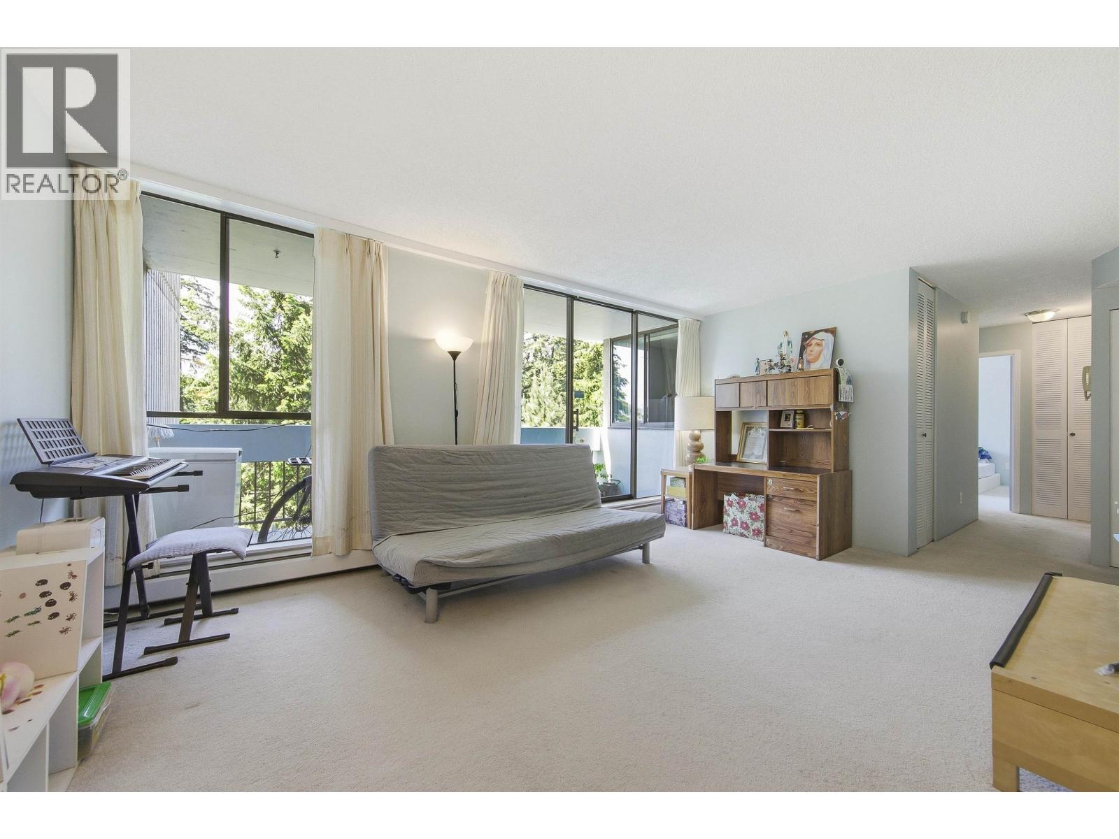801 6689 WILLINGDON AVENUE, Burnaby, British Columbia