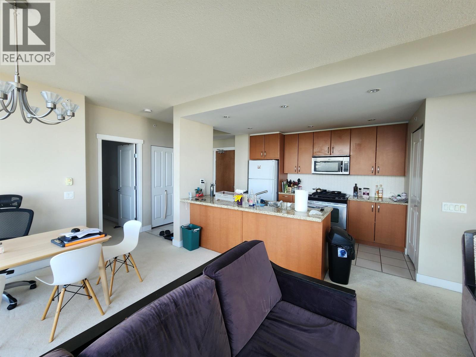 1106 9222 University Crescent, Burnaby, British Columbia  V5A 0A6 - Photo 4 - R3130624