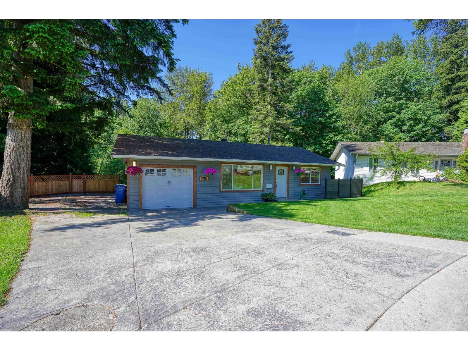 2275 Midas Street, Abbotsford, British Columbia  V2S 4P9 - Photo 2 - R3130725