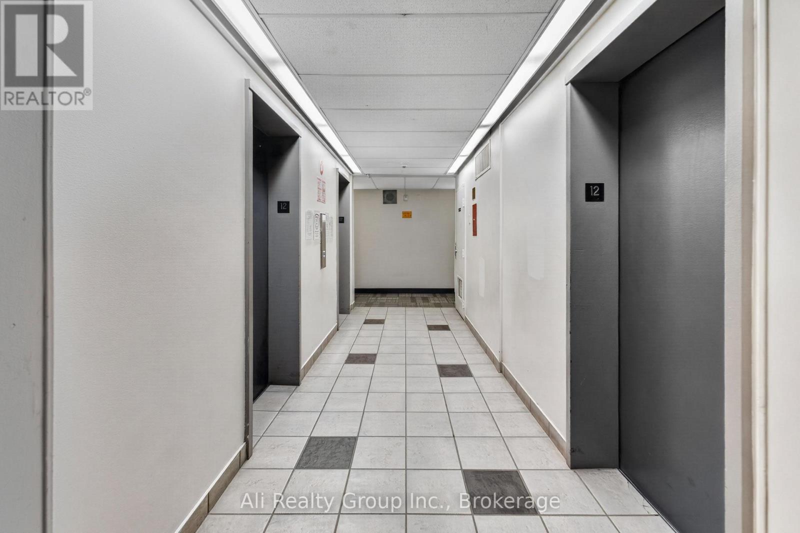 1218 - 2020 Jasmine Crescent, Ottawa, Ontario  K1J 8K5 - Photo 7 - X13225588