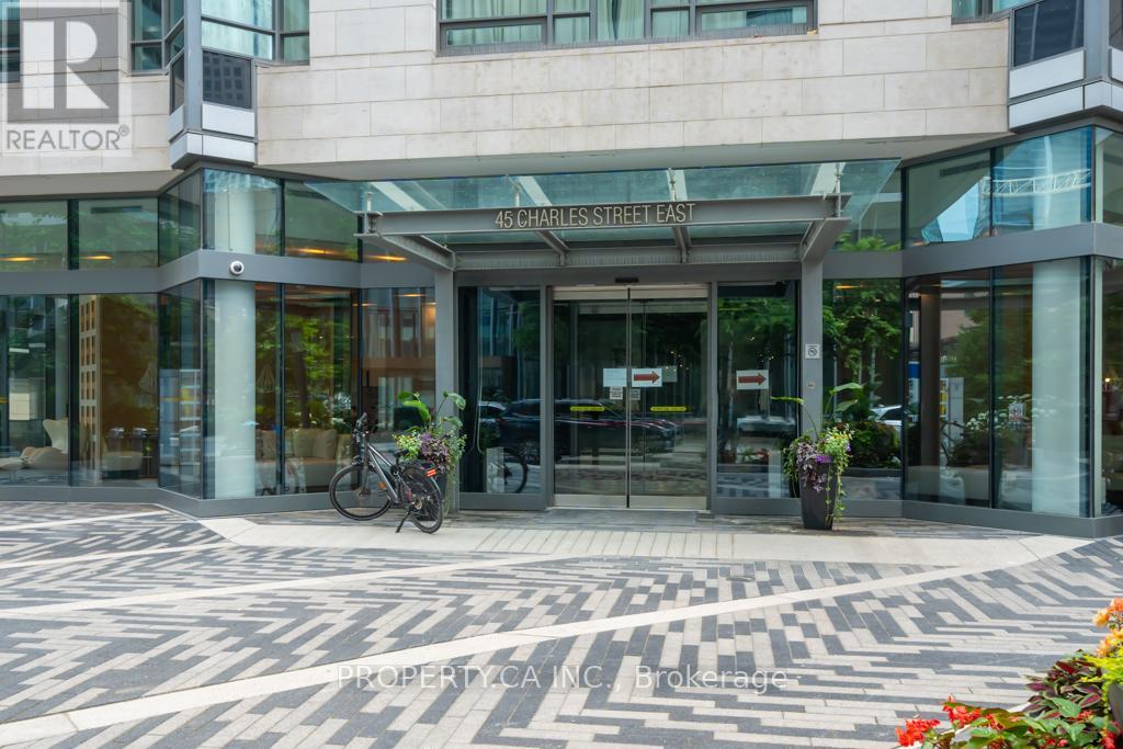 1906 - 45 Charles Street E, Toronto, Ontario  M4Y 0B8 - Photo 2 - C13225610