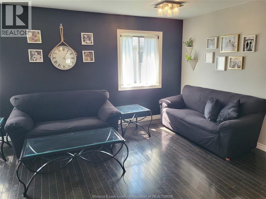 2324 Lamont Street, Windsor, Ontario  N9E 4X3 - Photo 3 - 26012751