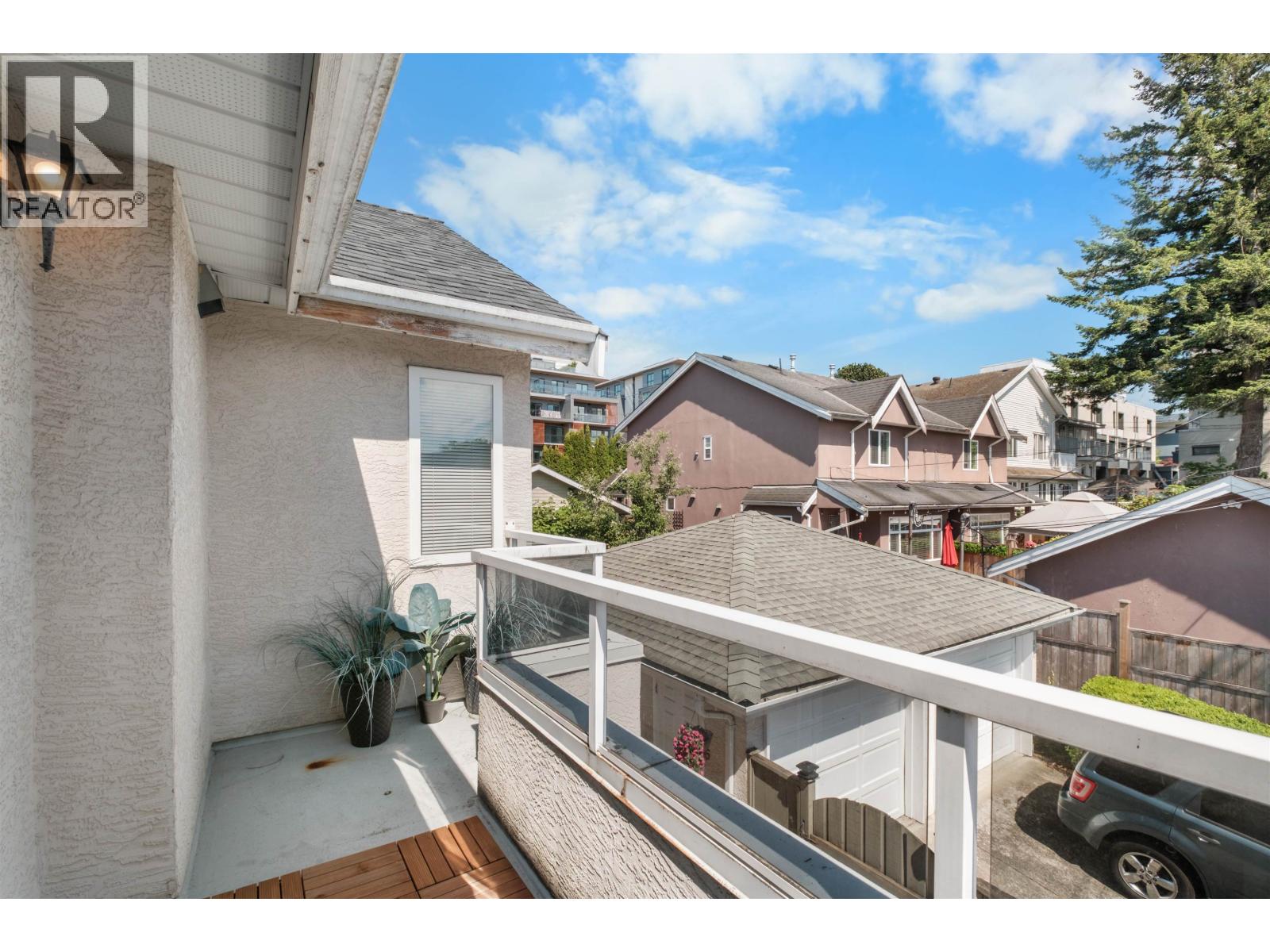 230 St. Patricks Avenue, North Vancouver, British Columbia  V7L 3N4 - Photo 11 - R3130683