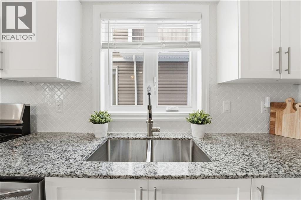 1 Bawcutt Crescent, Paris, Ontario  N3L 0G7 - Photo 10 - 40824634