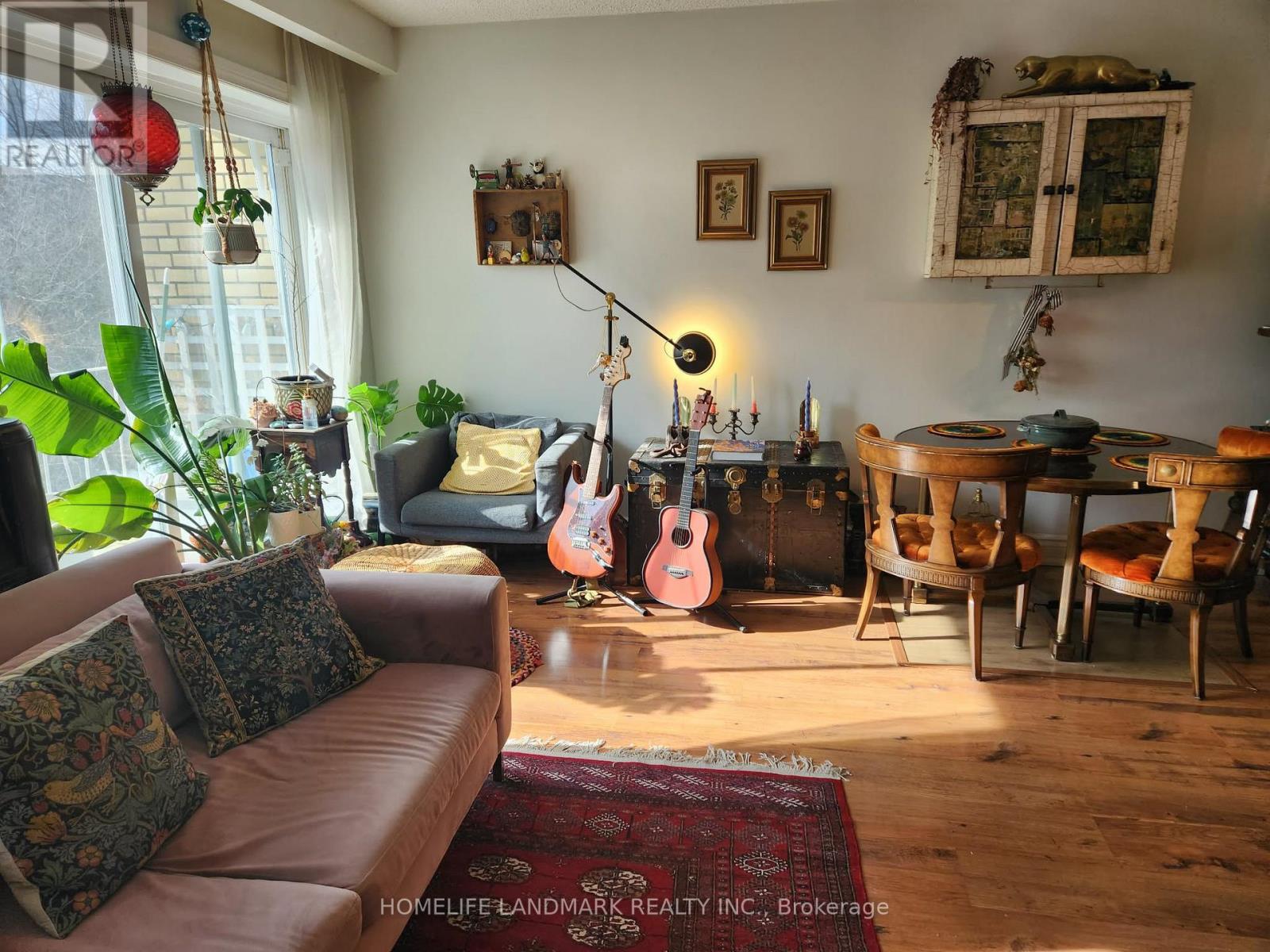 Upper - 213 Kenilworth Avenue, Toronto, Ontario  M4L 3S7 - Photo 3 - E13036614