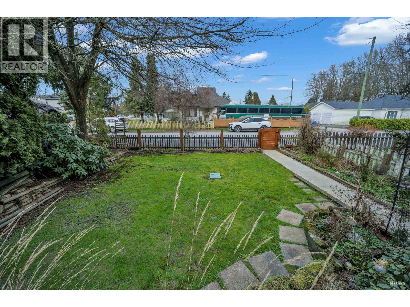 2240 Douglas Crescent, Richmond, British Columbia V7B 1E9 - Photo 5 - R3130667