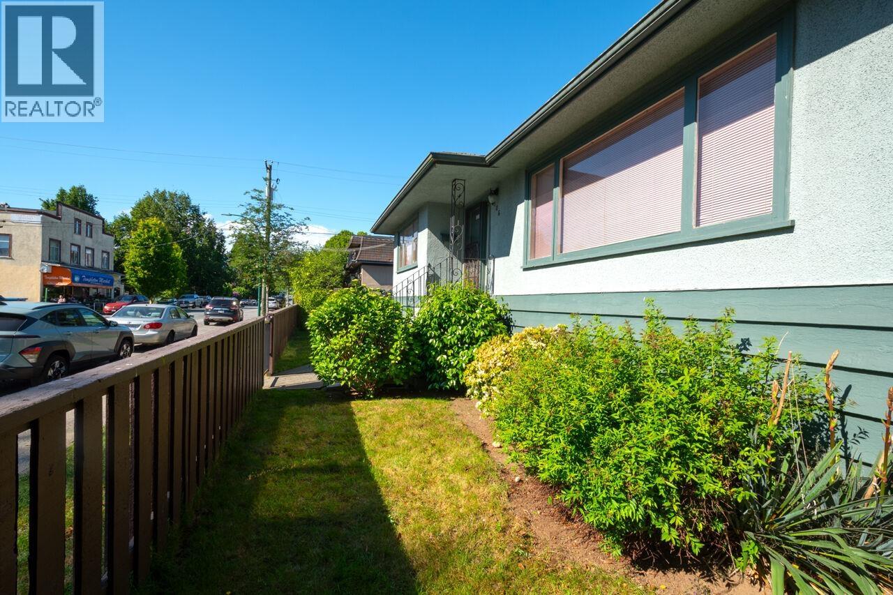 106 N Templeton Drive, Vancouver, British Columbia  V5L 3E2 - Photo 10 - R3130697