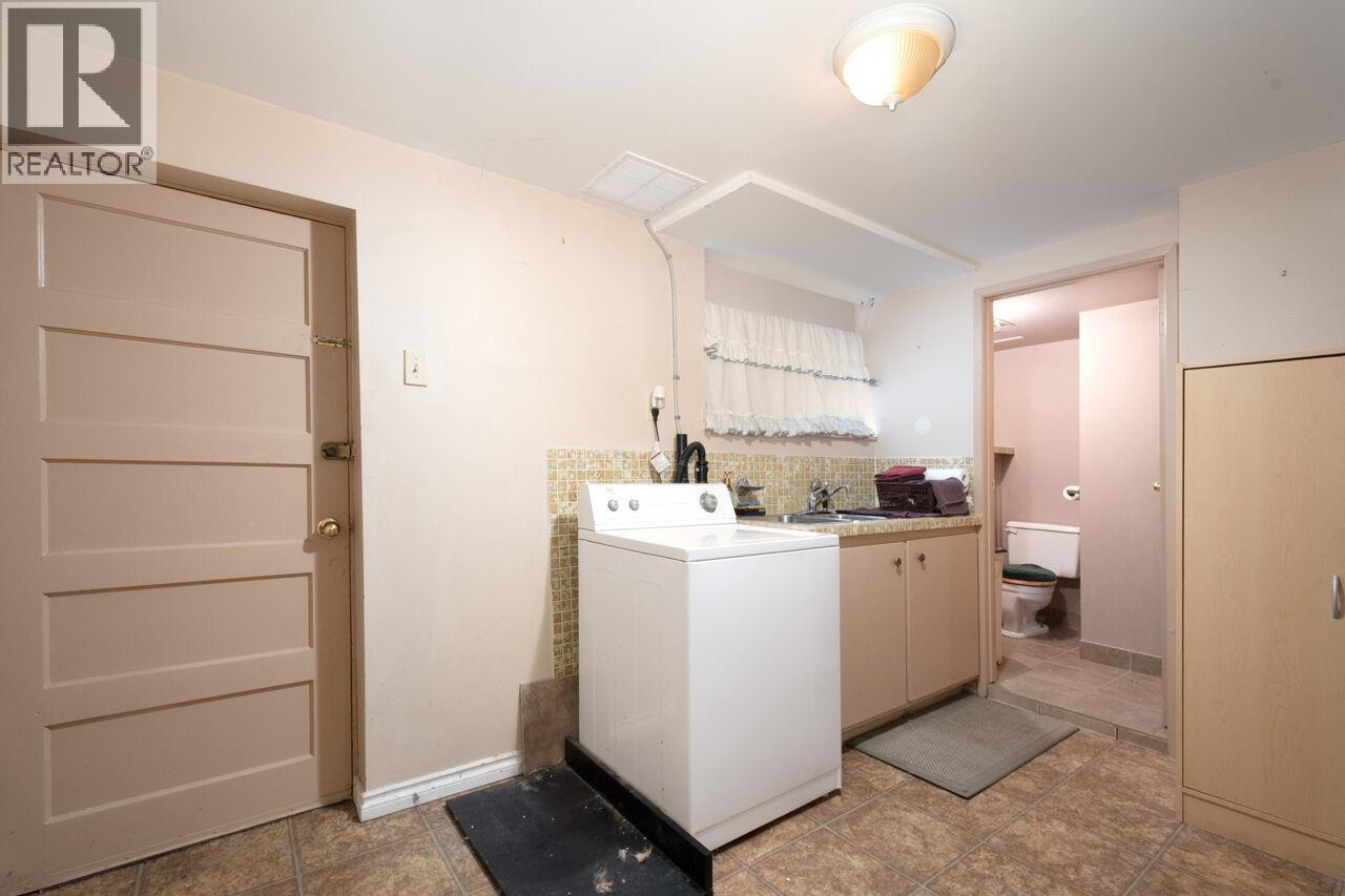 106 N Templeton Drive, Vancouver, British Columbia  V5L 3E2 - Photo 24 - R3130697