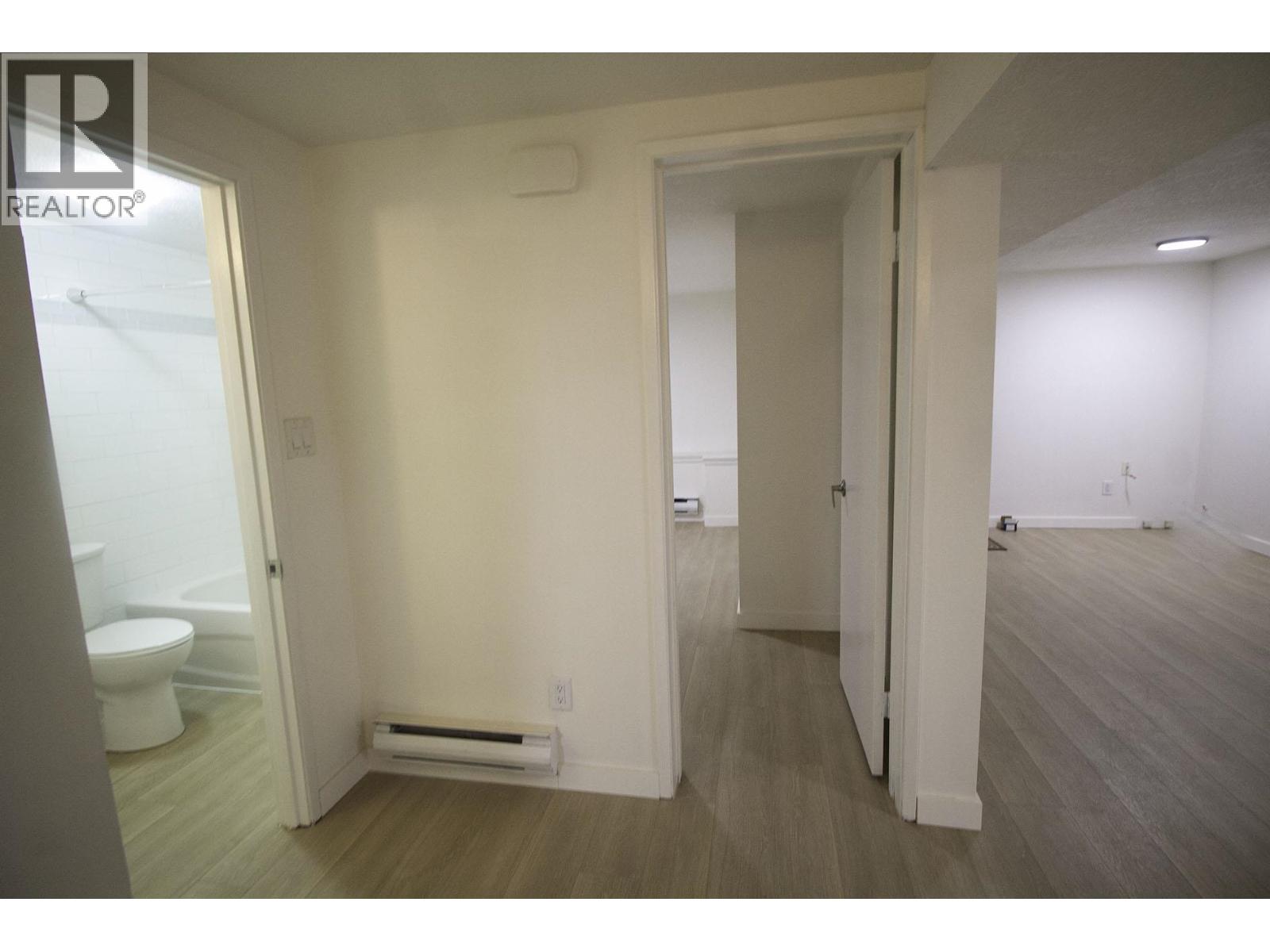 Ground Floor 2176 W 13 Avenue, Vancouver, British Columbia  V6K 2S1 - Photo 17 - R3130676