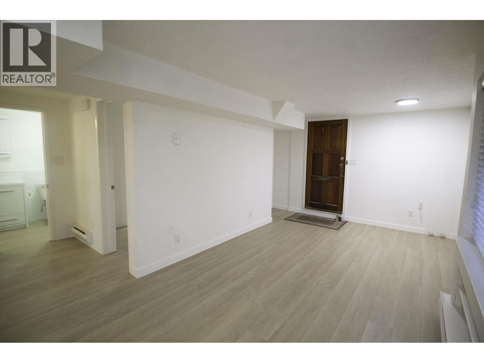 Ground Floor 2176 W 13 Avenue, Vancouver, British Columbia  V6K 2S1 - Photo 3 - R3130676